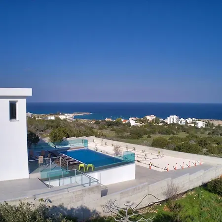 Aetopetra Villa
