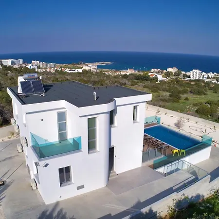 Aetopetra Villa
